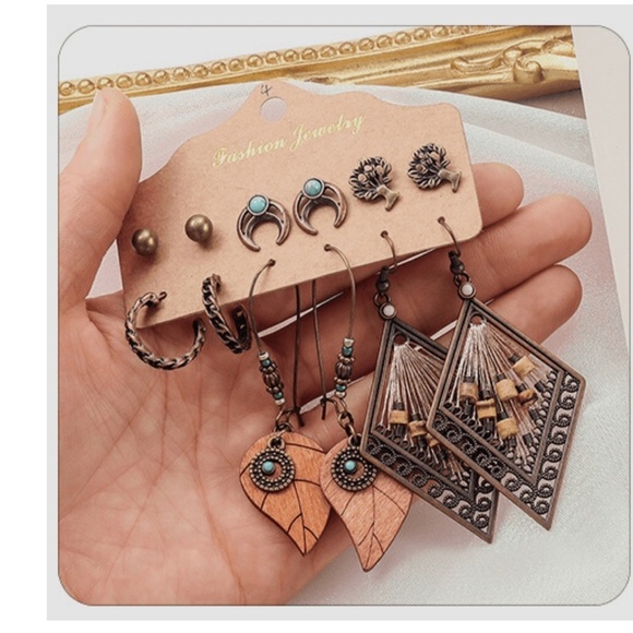 Women’s Gold-tone Bronze Color Boho Drop Stud Hoop Earring Set NWT - Picture 2 of 2